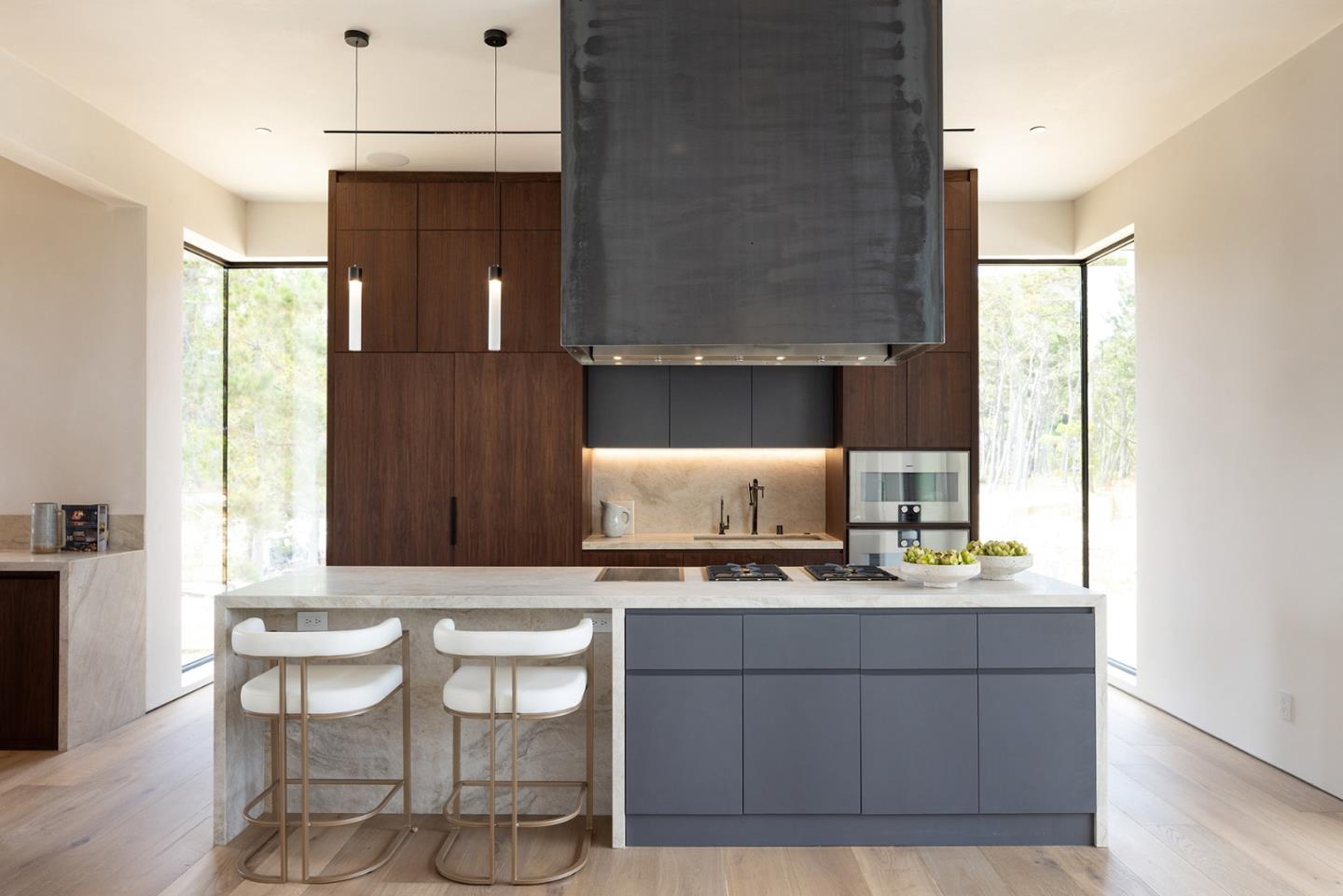 Detail Gallery Image 14 of 45 For 31 Poppy Ln, Pebble Beach,  CA 93953 - 4 Beds | 5/1 Baths