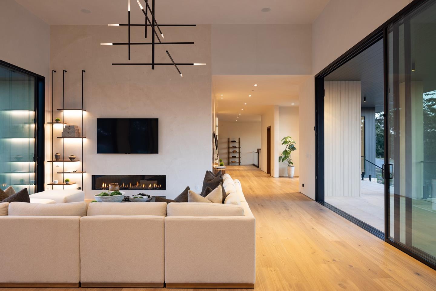 Detail Gallery Image 16 of 45 For 31 Poppy Ln, Pebble Beach,  CA 93953 - 4 Beds | 5/1 Baths