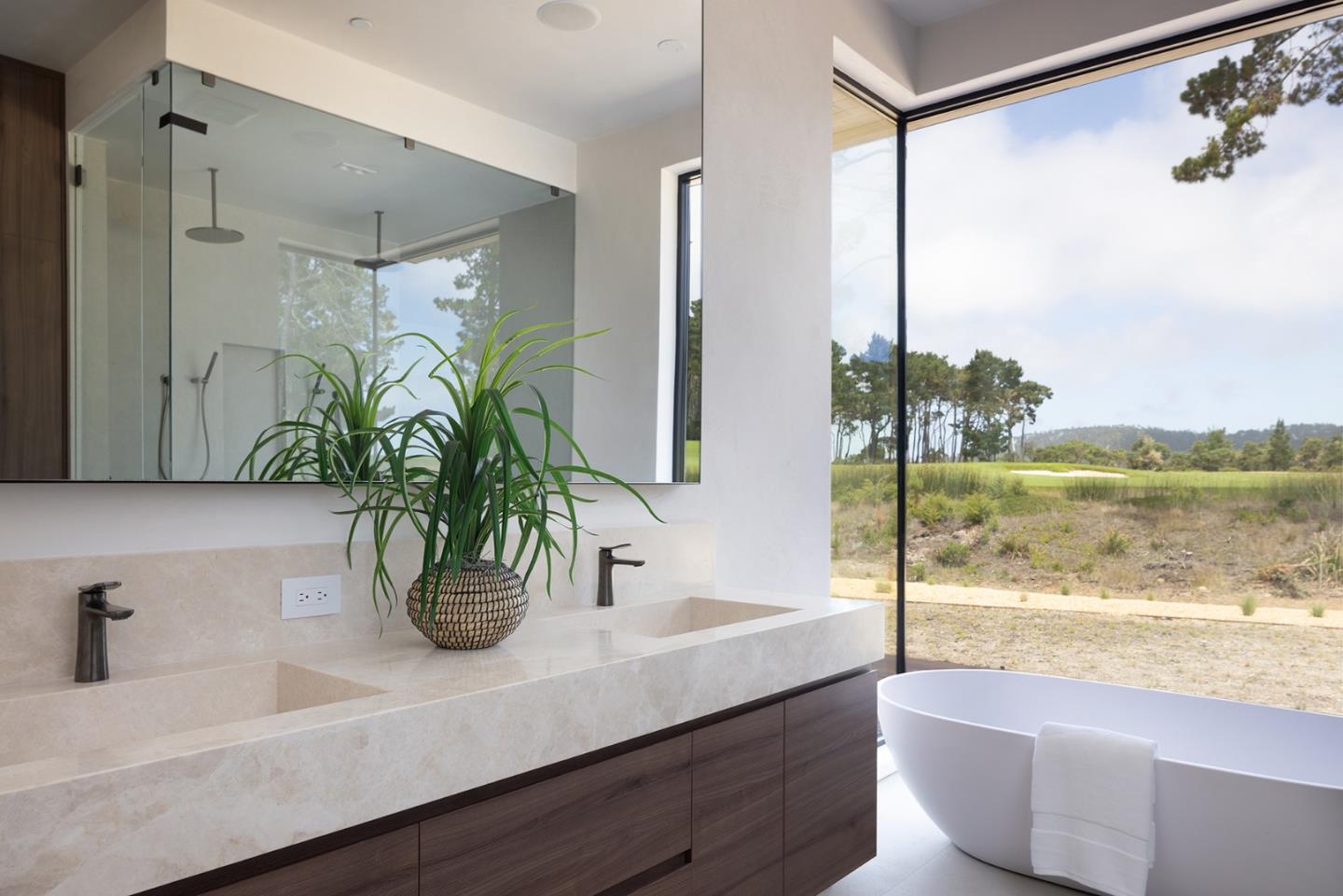 Detail Gallery Image 21 of 45 For 31 Poppy Ln, Pebble Beach,  CA 93953 - 4 Beds | 5/1 Baths