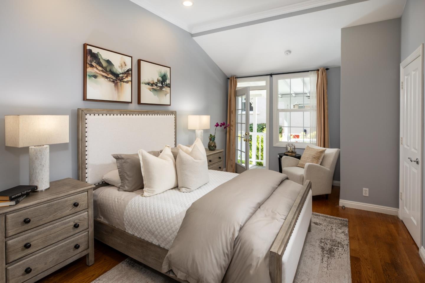 Detail Gallery Image 12 of 38 For 928-930 Scott St, Palo Alto,  CA 94301 - 4 Beds | 3 Baths