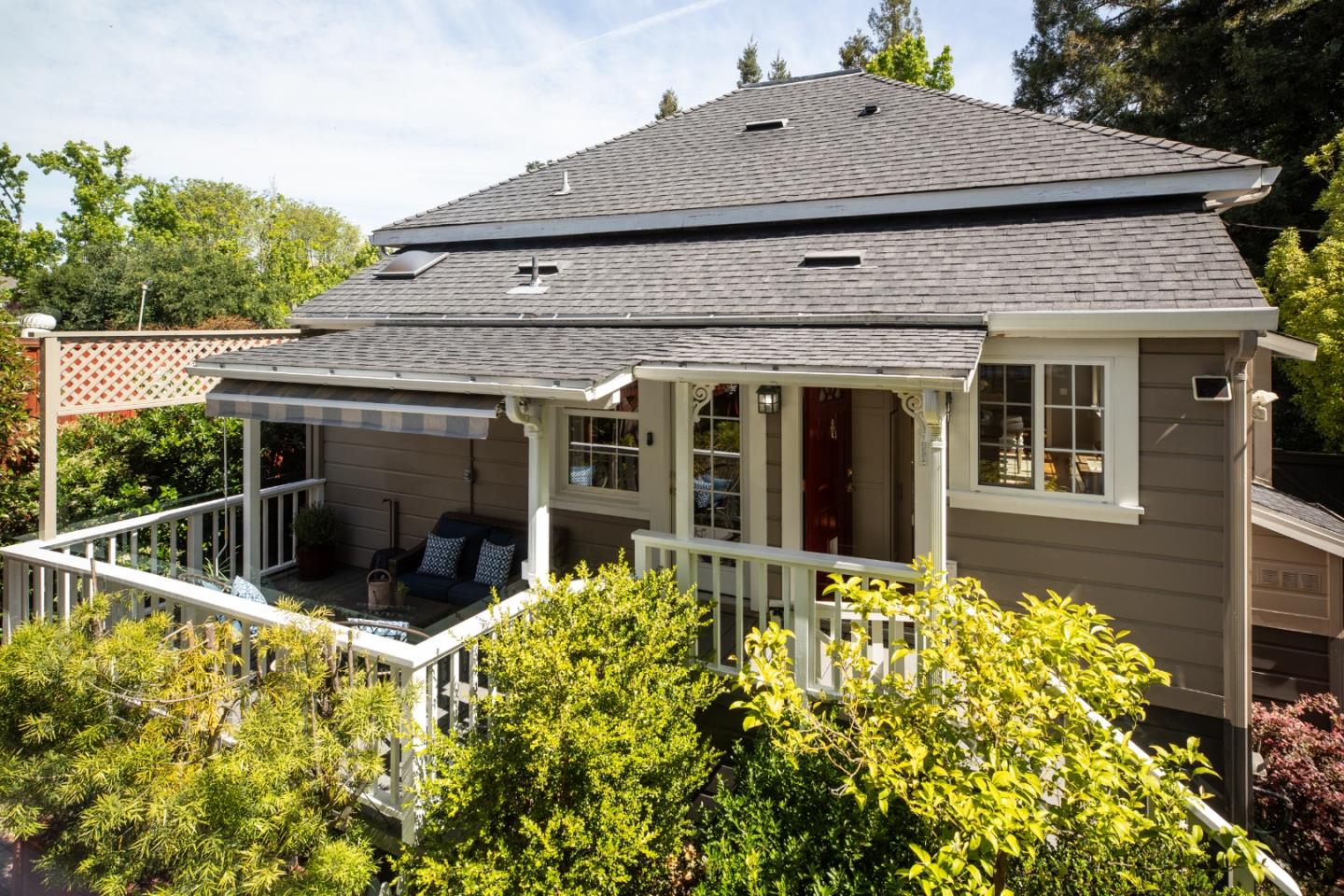 Detail Gallery Image 17 of 38 For 928-930 Scott St, Palo Alto,  CA 94301 - 4 Beds | 3 Baths