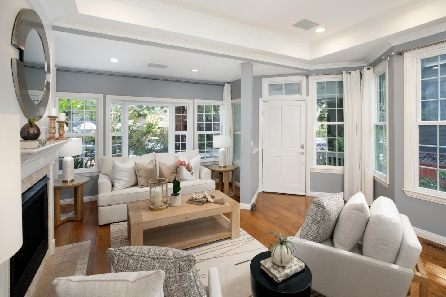 Detail Gallery Image 2 of 38 For 928-930 Scott St, Palo Alto,  CA 94301 - 4 Beds | 3 Baths