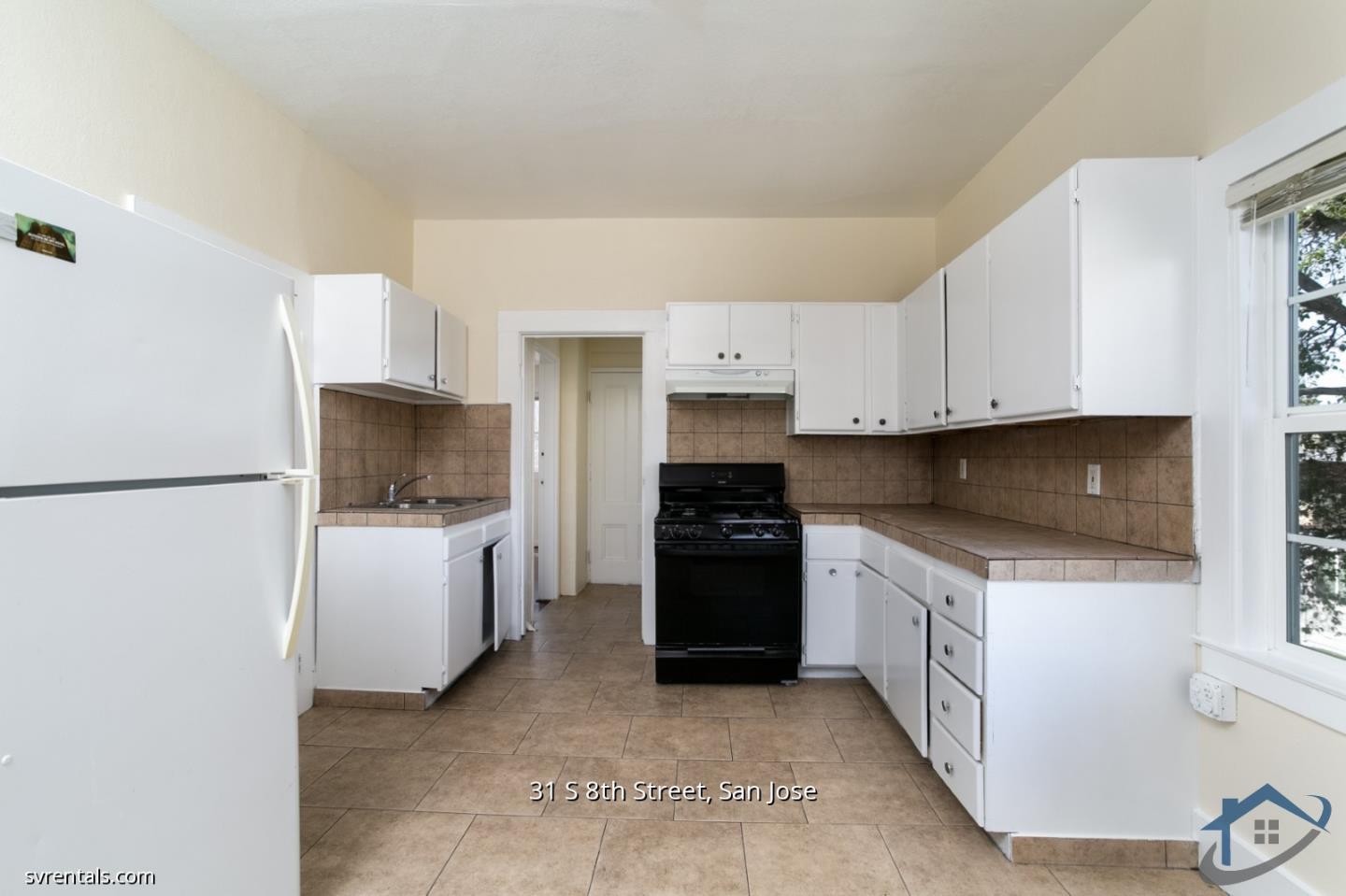 Detail Gallery Image 4 of 19 For 31 S 8th St #33,  San Jose,  CA 95112 - 3 Beds | 1 Baths