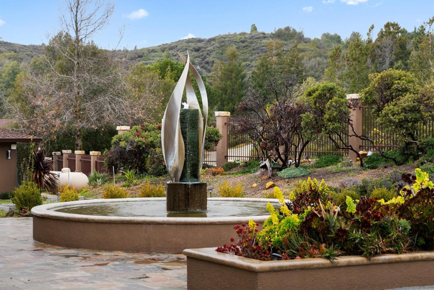 Detail Gallery Image 19 of 80 For 1061 Summit Rd, Watsonville,  CA 95076 - 3 Beds | 3 Baths