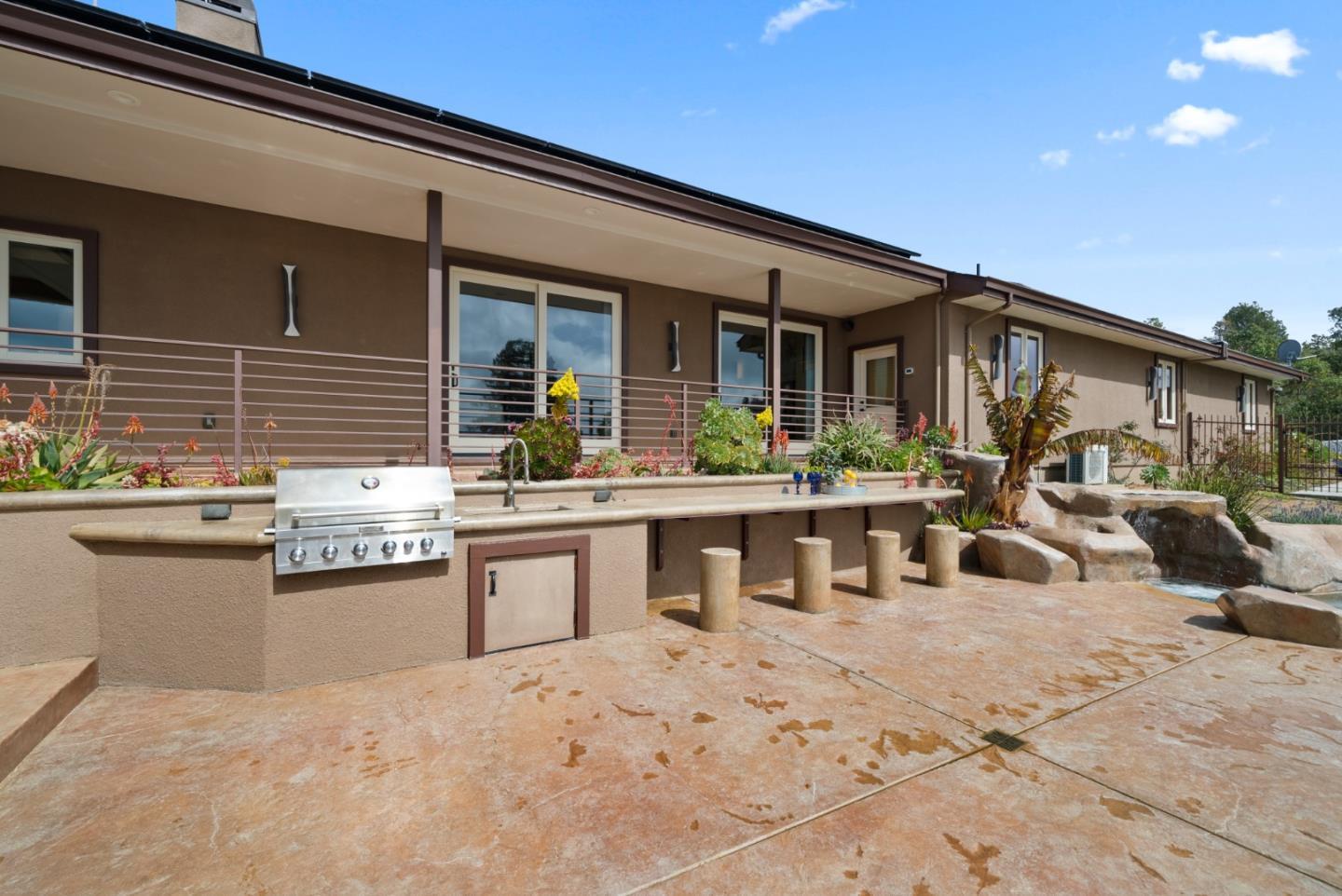 Detail Gallery Image 48 of 80 For 1061 Summit Rd, Watsonville,  CA 95076 - 3 Beds | 3 Baths