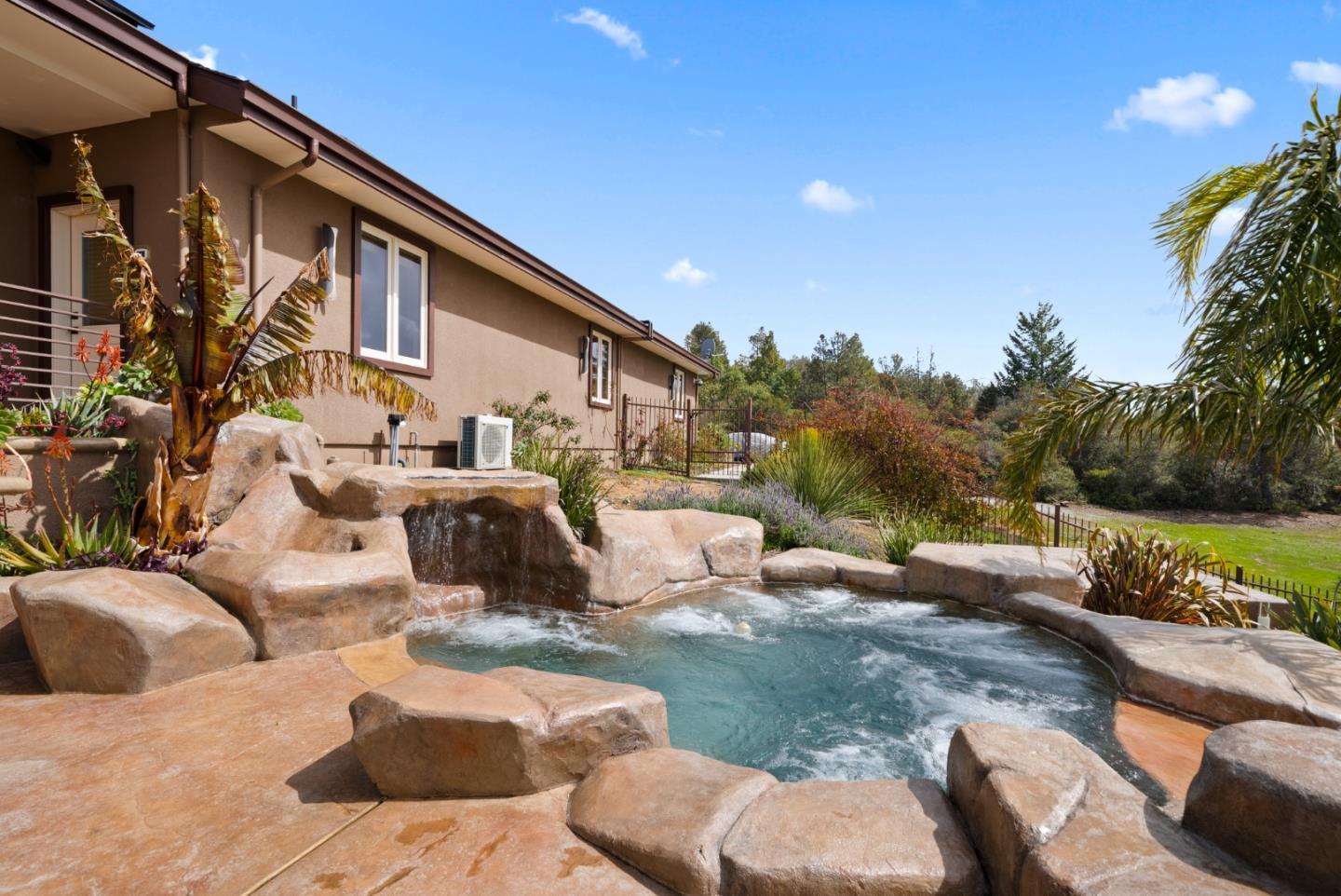 Detail Gallery Image 49 of 80 For 1061 Summit Rd, Watsonville,  CA 95076 - 3 Beds | 3 Baths