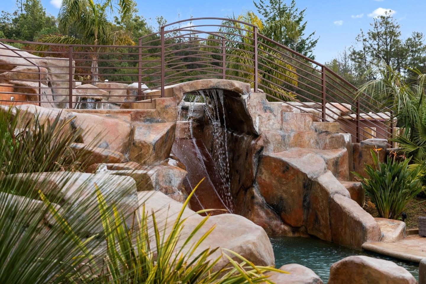 Detail Gallery Image 8 of 80 For 1061 Summit Rd, Watsonville,  CA 95076 - 3 Beds | 3 Baths