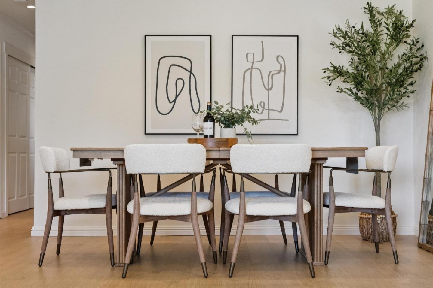 Detail Gallery Image 11 of 48 For 1243 Dorchester Ln, San Jose,  CA 95118 - 3 Beds | 2 Baths