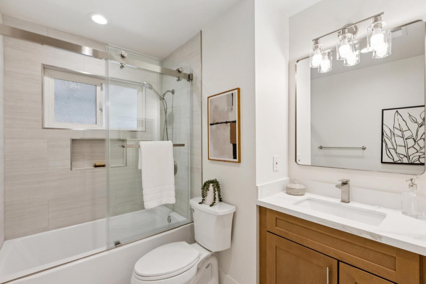 Detail Gallery Image 26 of 48 For 1243 Dorchester Ln, San Jose,  CA 95118 - 3 Beds | 2 Baths