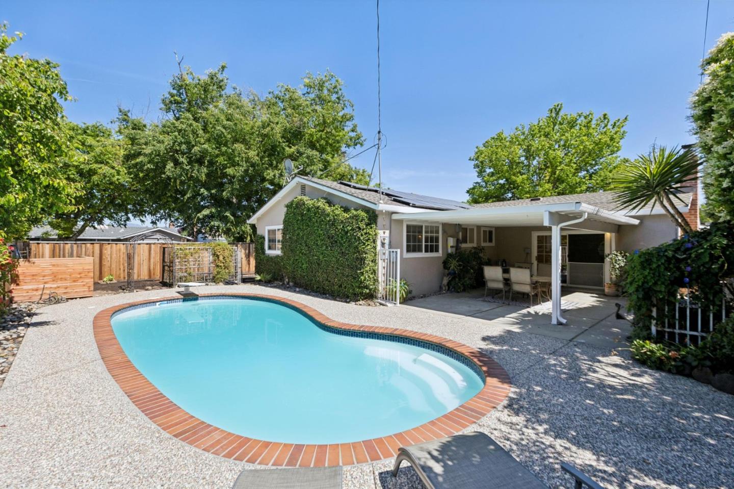 Detail Gallery Image 31 of 48 For 1243 Dorchester Ln, San Jose,  CA 95118 - 3 Beds | 2 Baths