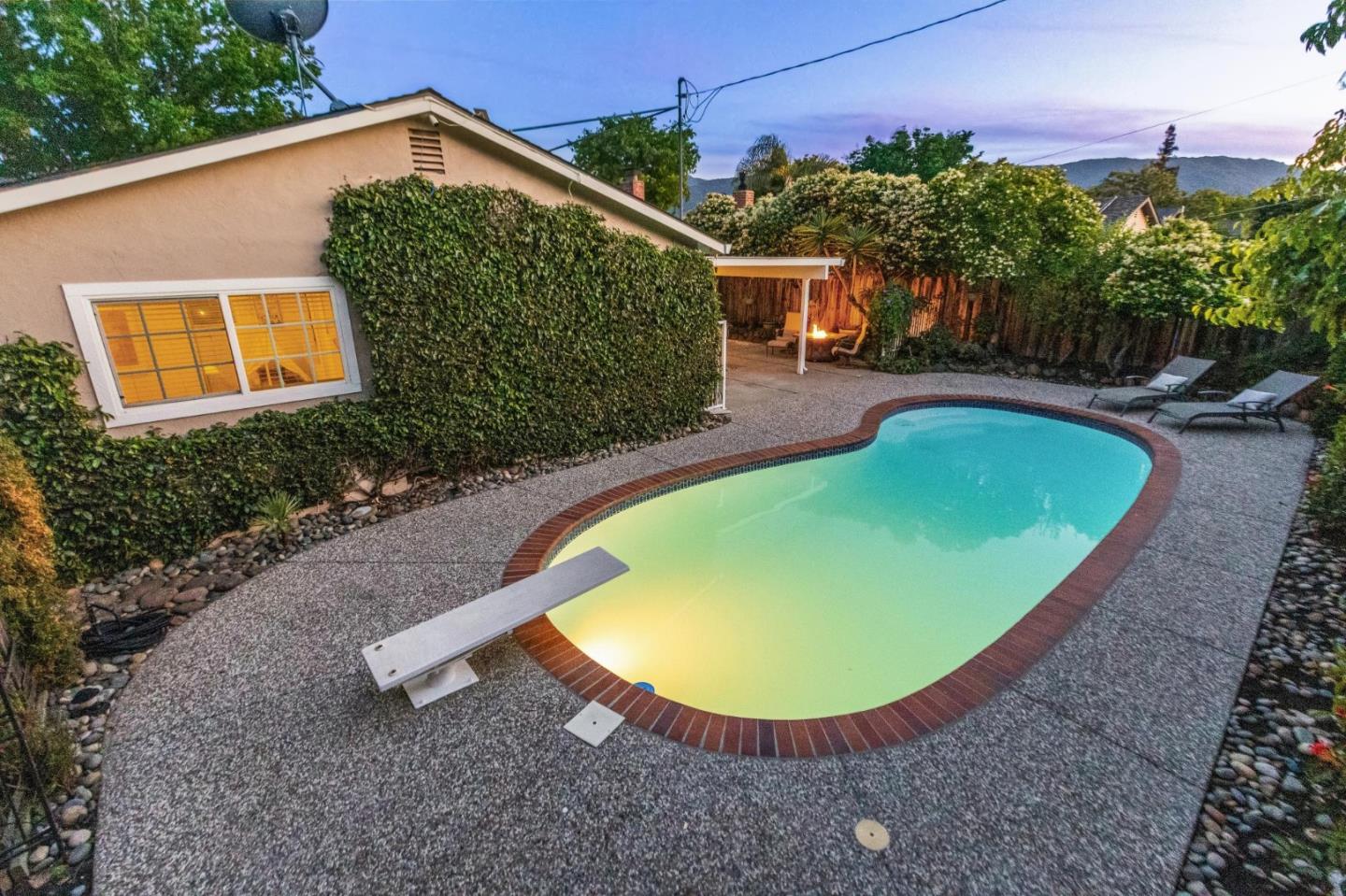 Detail Gallery Image 34 of 48 For 1243 Dorchester Ln, San Jose,  CA 95118 - 3 Beds | 2 Baths