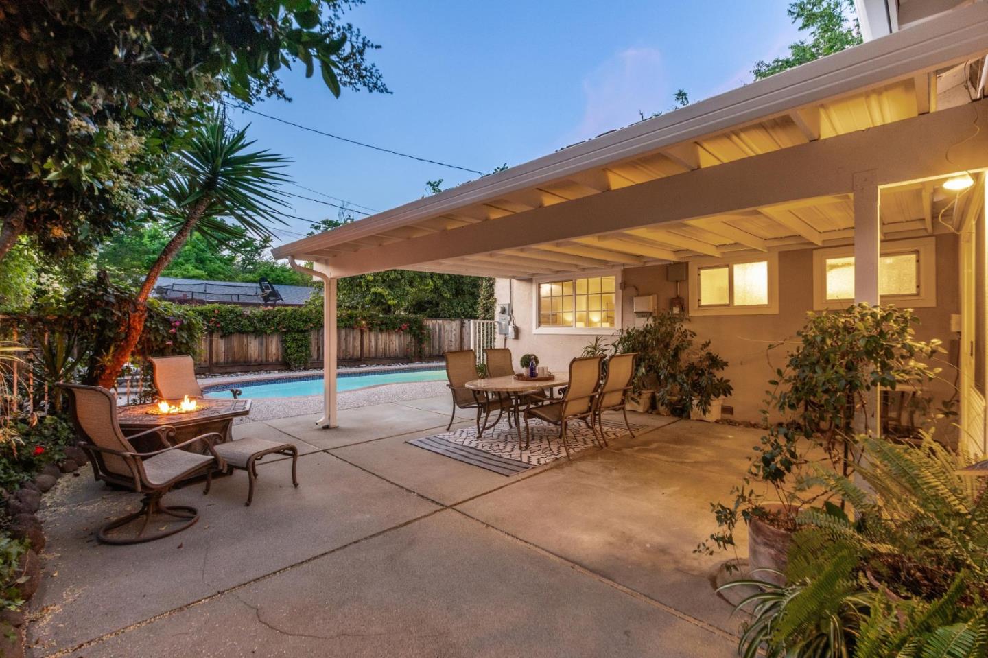 Detail Gallery Image 37 of 48 For 1243 Dorchester Ln, San Jose,  CA 95118 - 3 Beds | 2 Baths