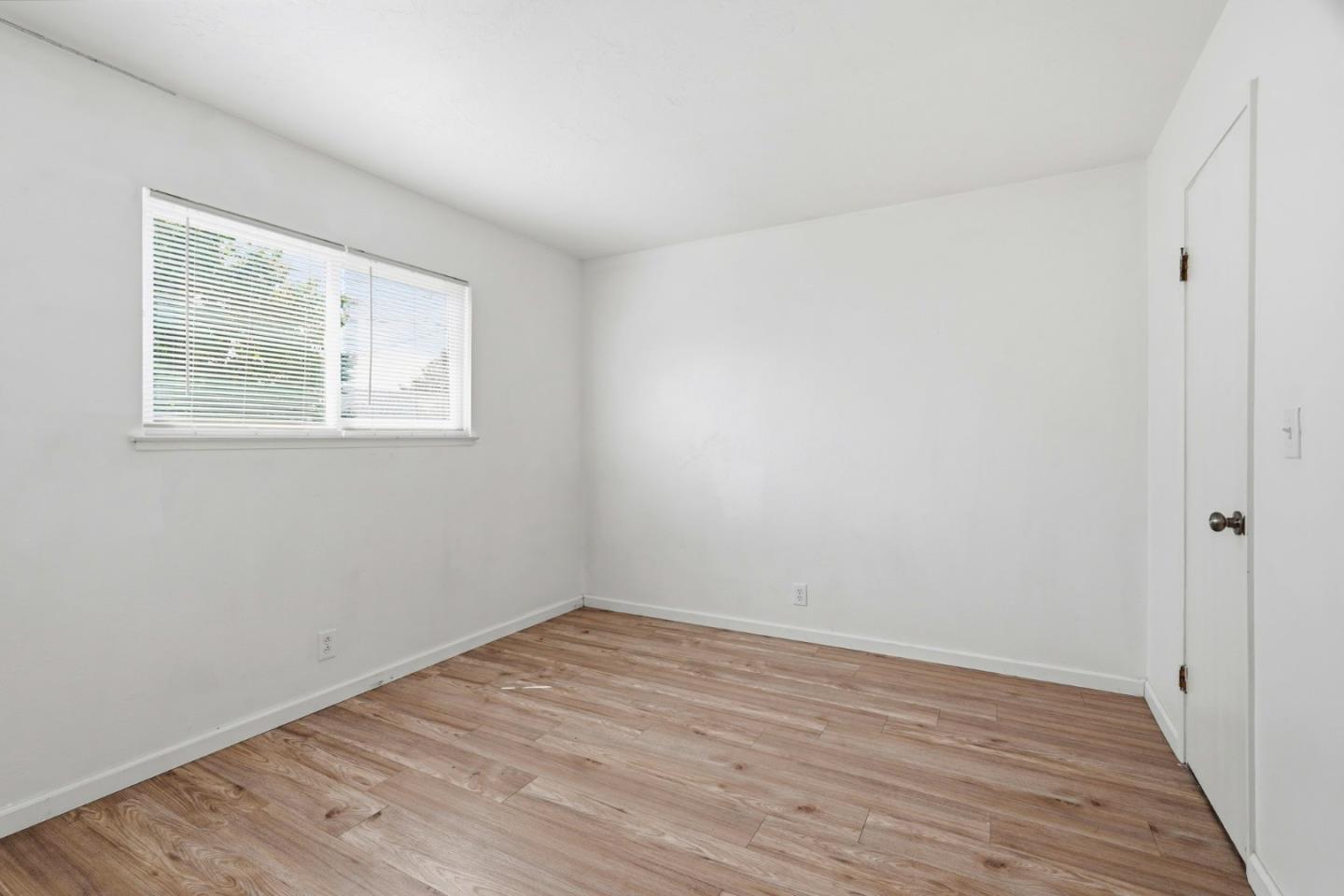 Detail Gallery Image 10 of 26 For 2325 Huran Dr, San Jose,  CA 95122 - 4 Beds | 1/1 Baths