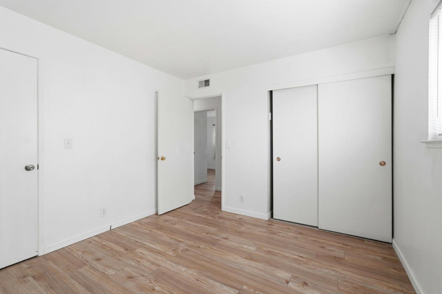 Detail Gallery Image 11 of 26 For 2325 Huran Dr, San Jose,  CA 95122 - 4 Beds | 1/1 Baths