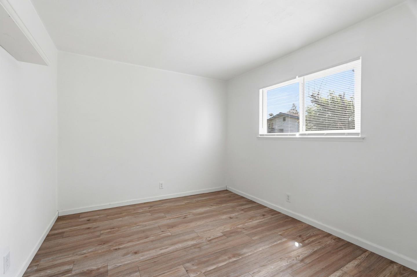 Detail Gallery Image 12 of 26 For 2325 Huran Dr, San Jose,  CA 95122 - 4 Beds | 1/1 Baths