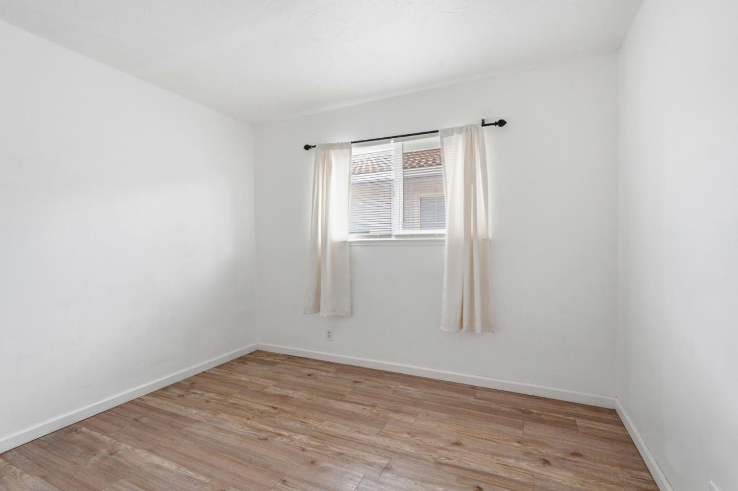 Detail Gallery Image 15 of 26 For 2325 Huran Dr, San Jose,  CA 95122 - 4 Beds | 1/1 Baths