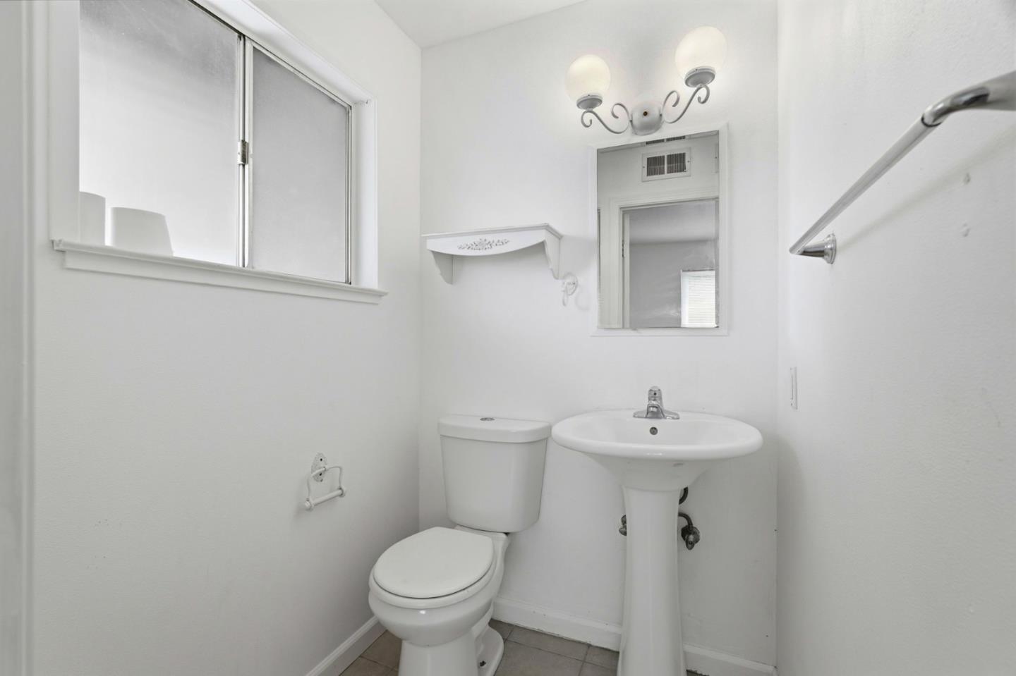 Detail Gallery Image 16 of 26 For 2325 Huran Dr, San Jose,  CA 95122 - 4 Beds | 1/1 Baths