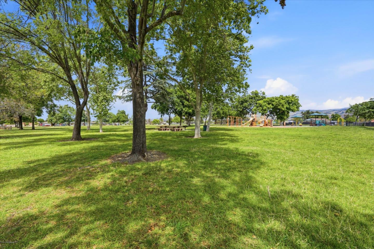 Detail Gallery Image 22 of 26 For 2325 Huran Dr, San Jose,  CA 95122 - 4 Beds | 1/1 Baths