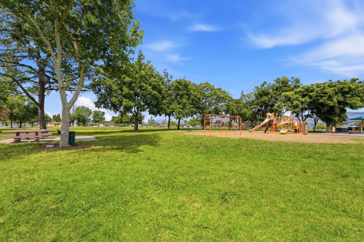 Detail Gallery Image 23 of 26 For 2325 Huran Dr, San Jose,  CA 95122 - 4 Beds | 1/1 Baths