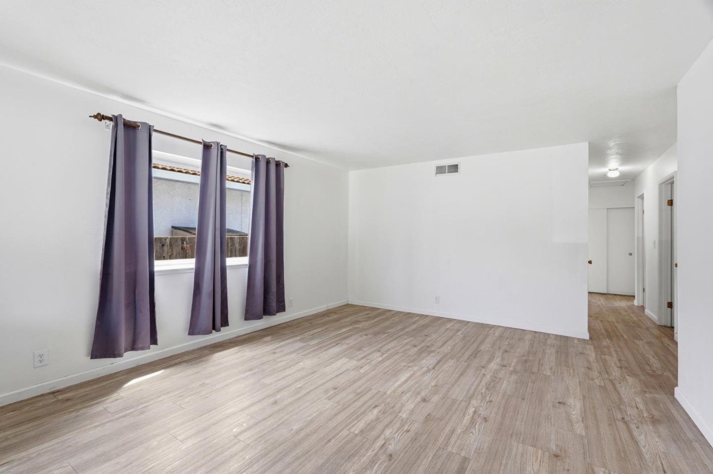 Detail Gallery Image 3 of 26 For 2325 Huran Dr, San Jose,  CA 95122 - 4 Beds | 1/1 Baths