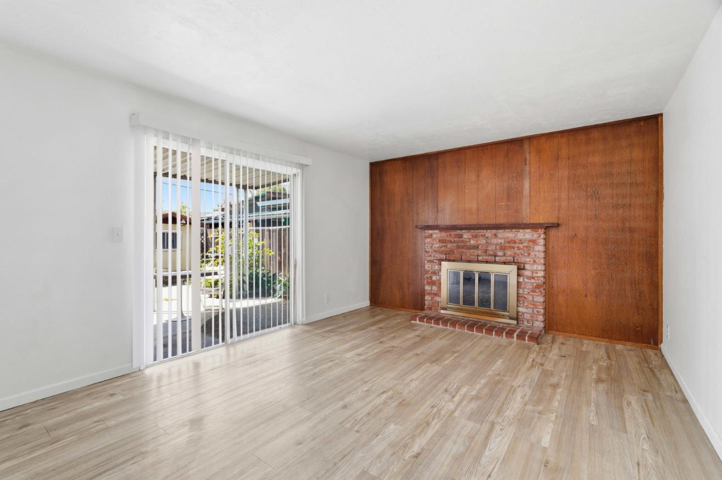 Detail Gallery Image 8 of 26 For 2325 Huran Dr, San Jose,  CA 95122 - 4 Beds | 1/1 Baths