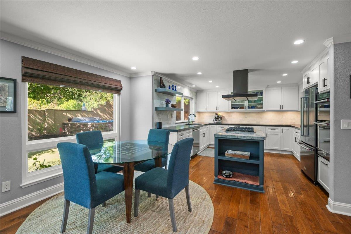 Detail Gallery Image 13 of 42 For 5165 Apennines Cir, San Jose,  CA 95138 - 4 Beds | 3 Baths