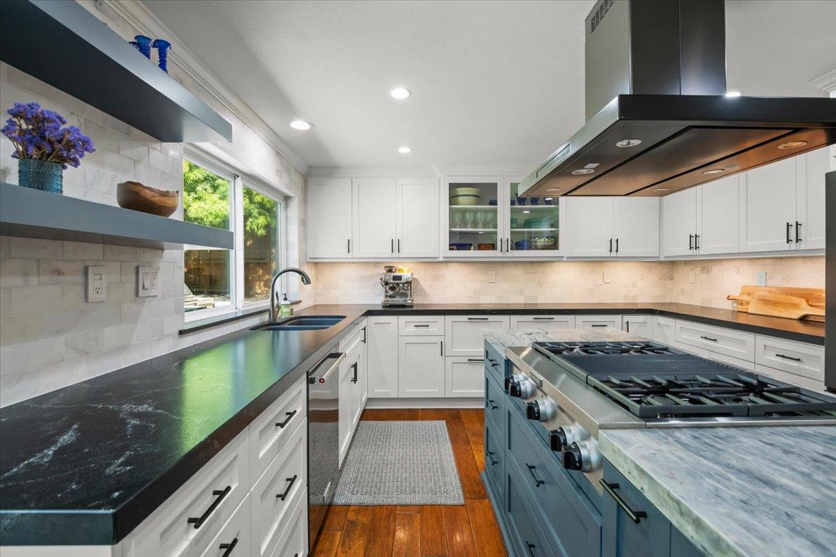 Detail Gallery Image 16 of 42 For 5165 Apennines Cir, San Jose,  CA 95138 - 4 Beds | 3 Baths