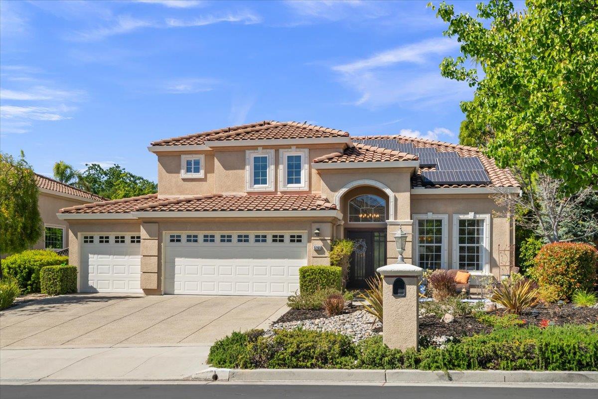 Detail Gallery Image 2 of 42 For 5165 Apennines Cir, San Jose,  CA 95138 - 4 Beds | 3 Baths