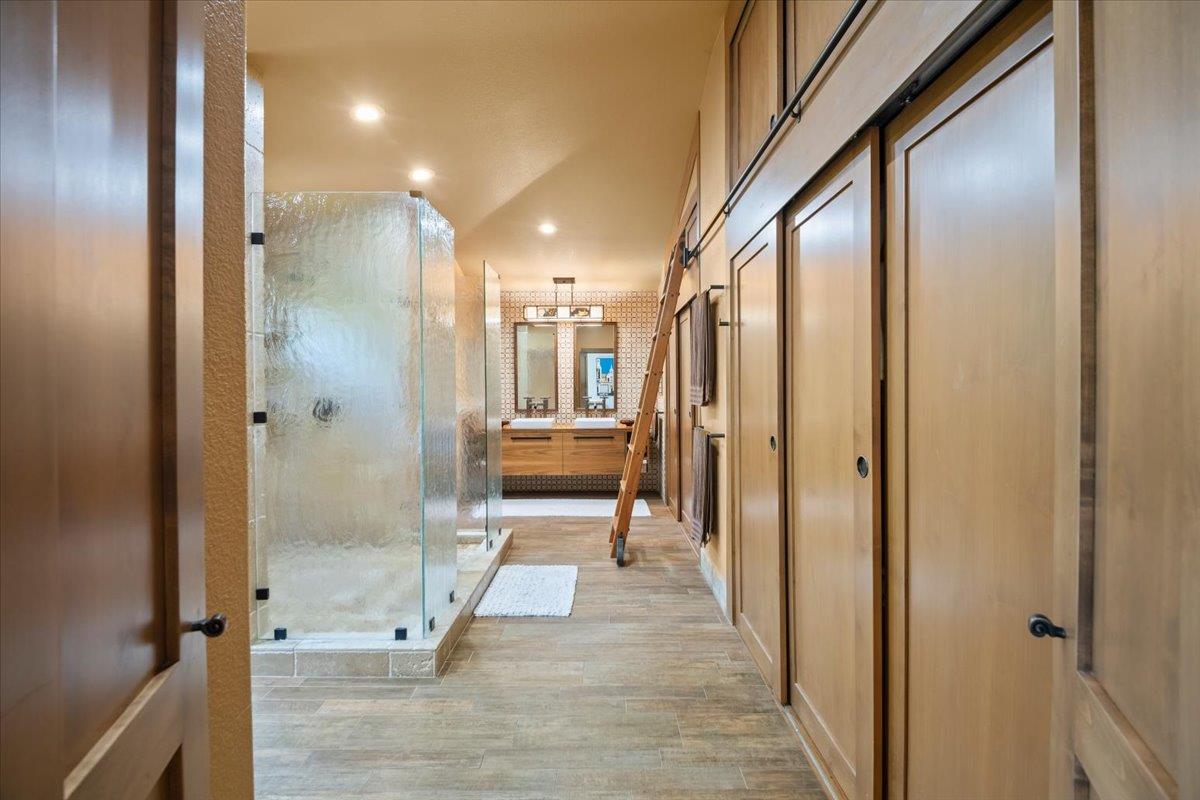 Detail Gallery Image 22 of 42 For 5165 Apennines Cir, San Jose,  CA 95138 - 4 Beds | 3 Baths