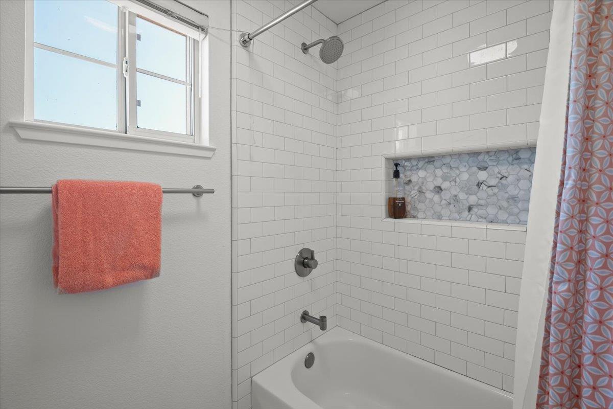 Detail Gallery Image 28 of 42 For 5165 Apennines Cir, San Jose,  CA 95138 - 4 Beds | 3 Baths