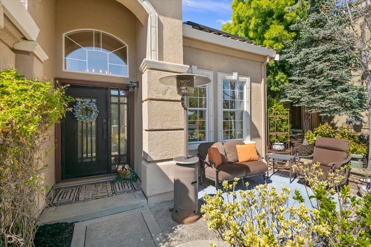 Detail Gallery Image 3 of 42 For 5165 Apennines Cir, San Jose,  CA 95138 - 4 Beds | 3 Baths