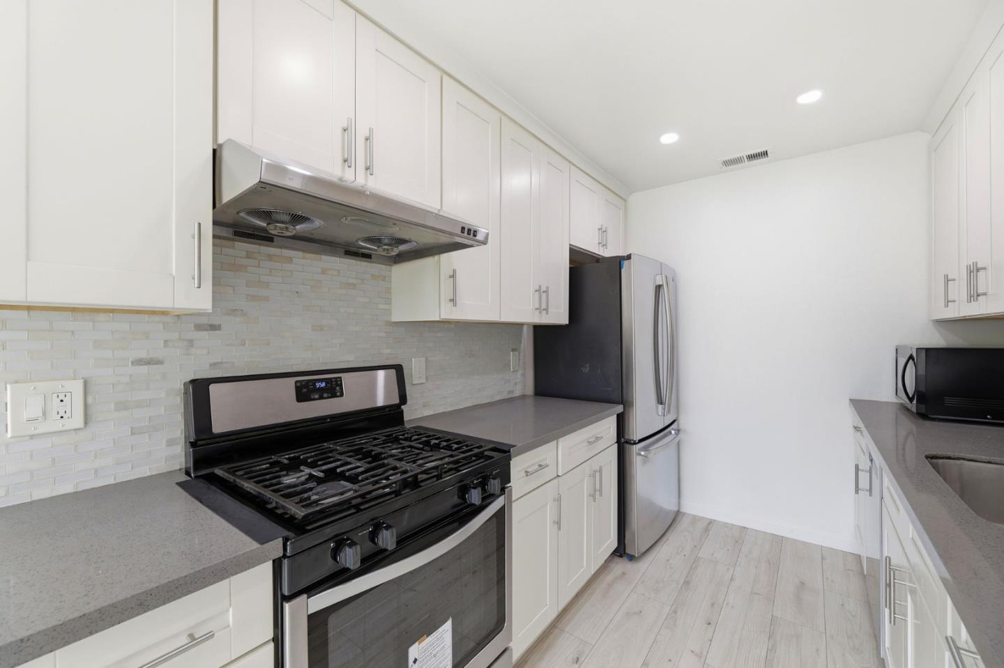 Photo #12: ML82043833 Listing: Photo #12