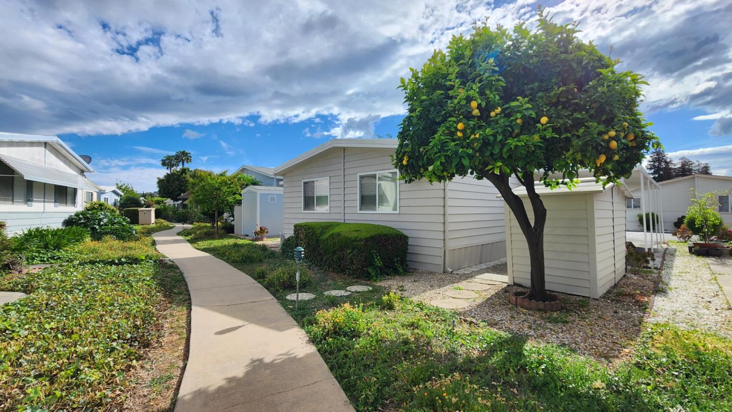 Detail Gallery Image 2 of 15 For 5450 Monterey Rd #77,  San Jose,  CA 95111 - 2 Beds | 2 Baths