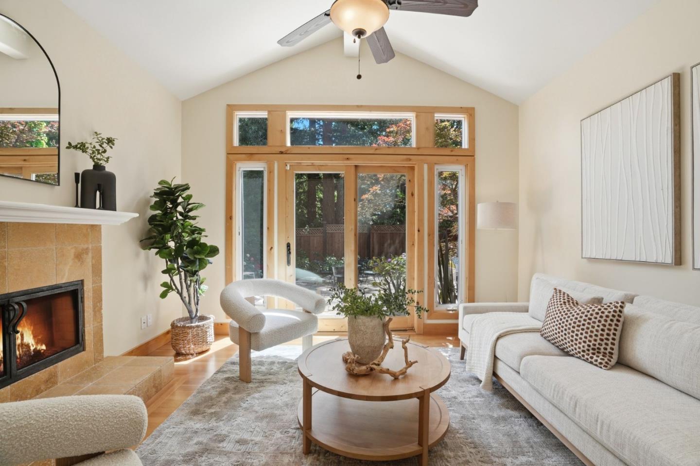 Detail Gallery Image 14 of 72 For 17660 Vineland Ave, Monte Sereno,  CA 95030 - 4 Beds | 3/1 Baths