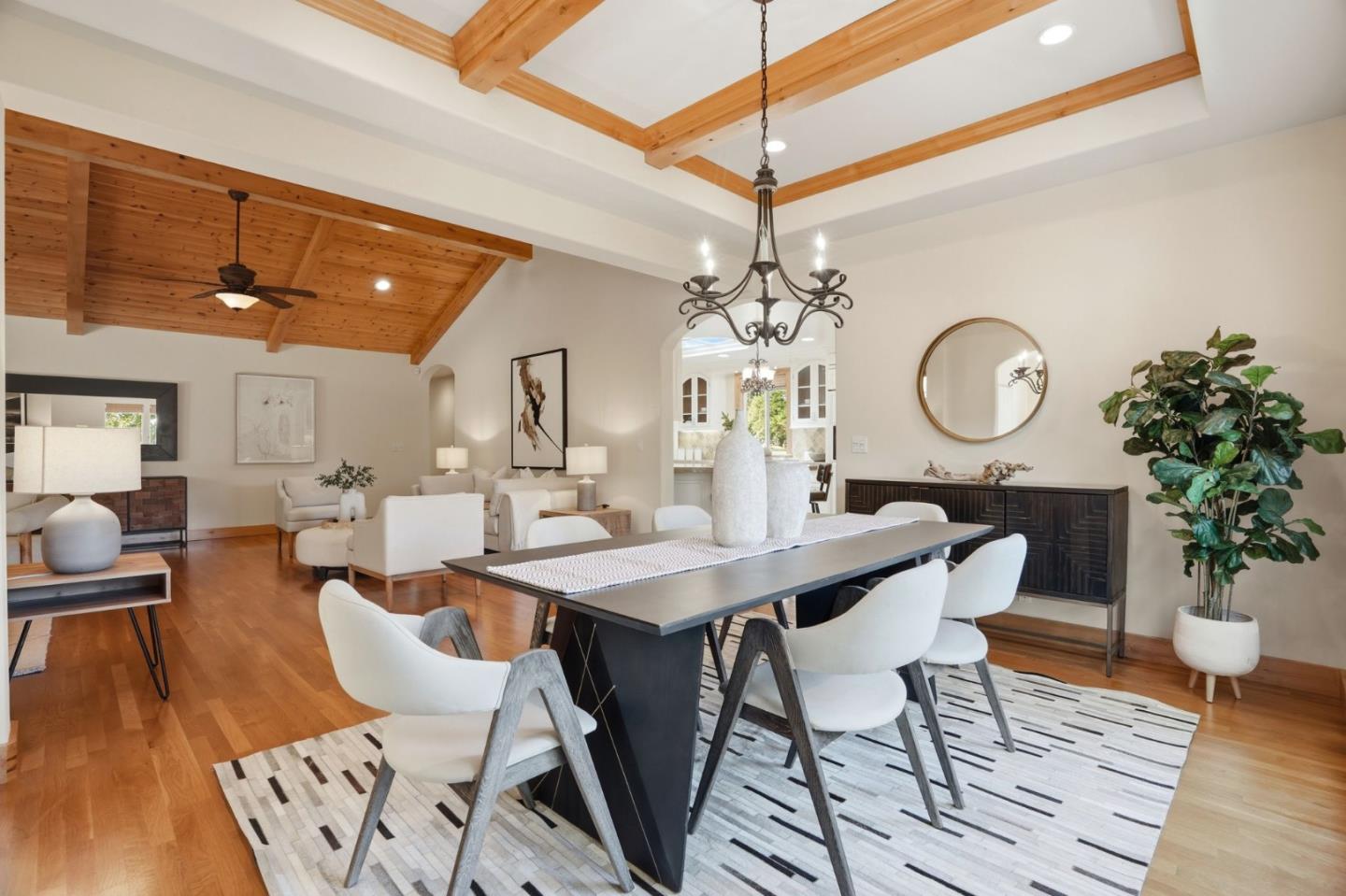 Detail Gallery Image 17 of 72 For 17660 Vineland Ave, Monte Sereno,  CA 95030 - 4 Beds | 3/1 Baths