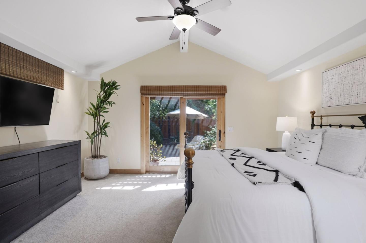 Detail Gallery Image 45 of 72 For 17660 Vineland Ave, Monte Sereno,  CA 95030 - 4 Beds | 3/1 Baths