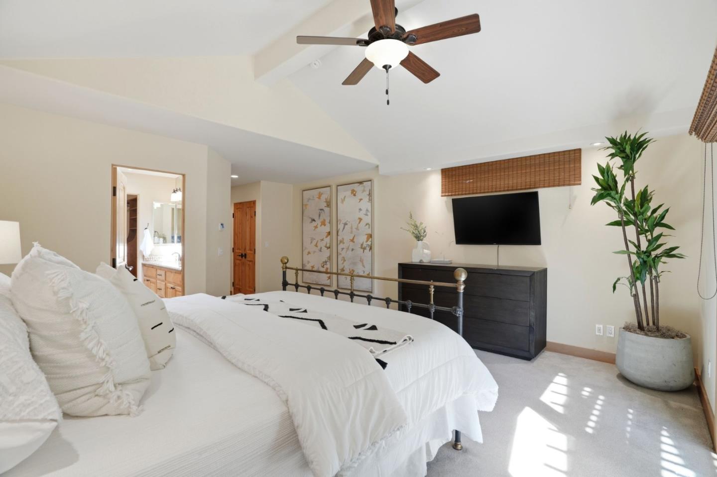 Detail Gallery Image 46 of 72 For 17660 Vineland Ave, Monte Sereno,  CA 95030 - 4 Beds | 3/1 Baths