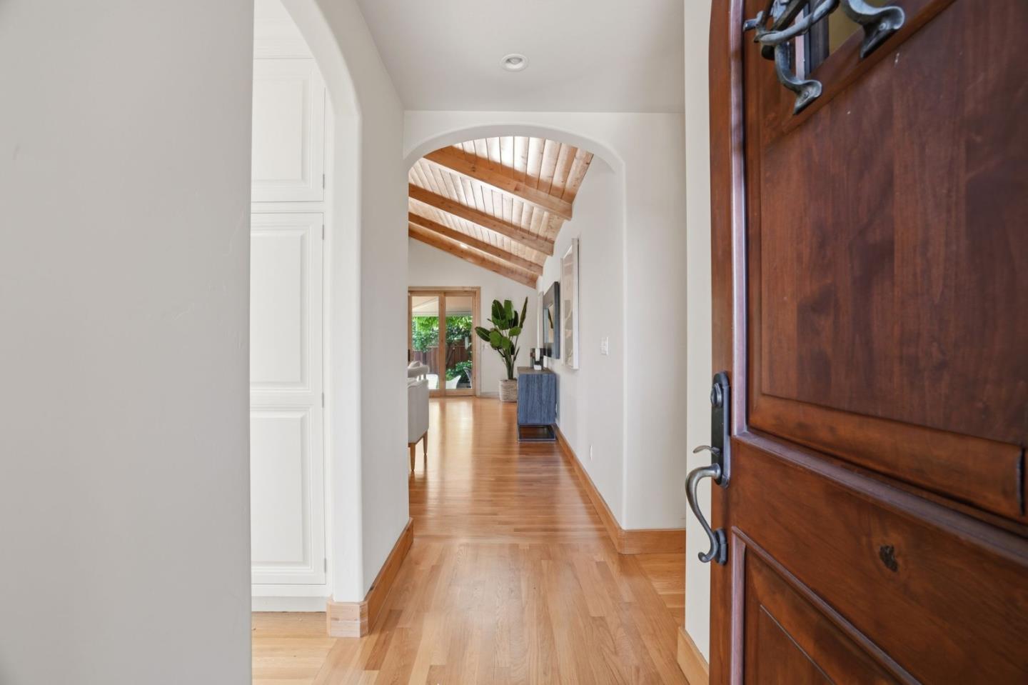 Detail Gallery Image 5 of 72 For 17660 Vineland Ave, Monte Sereno,  CA 95030 - 4 Beds | 3/1 Baths