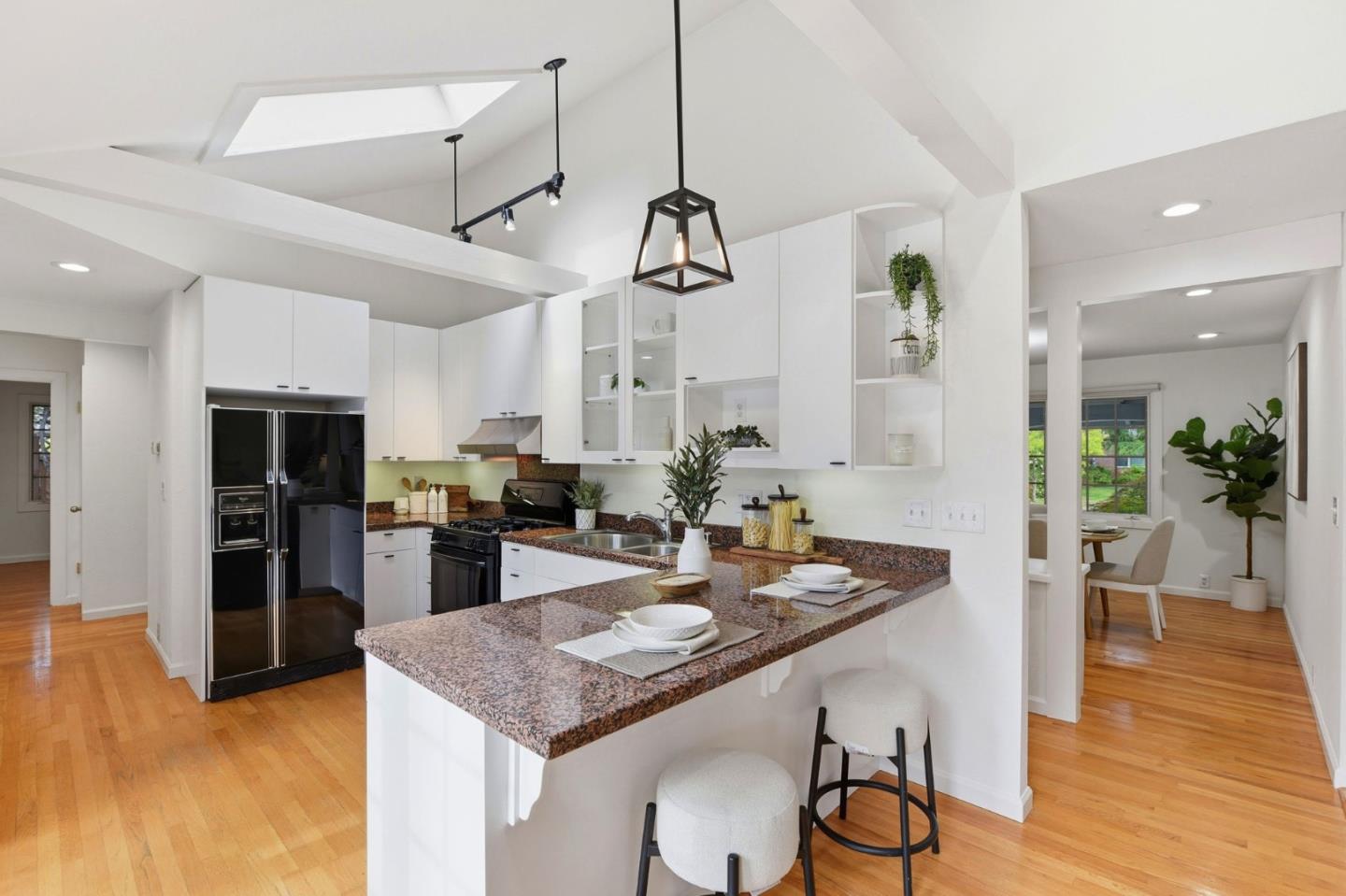 Detail Gallery Image 11 of 44 For 7027 Brooktree Way, San Jose,  CA 95120 - 4 Beds | 2 Baths