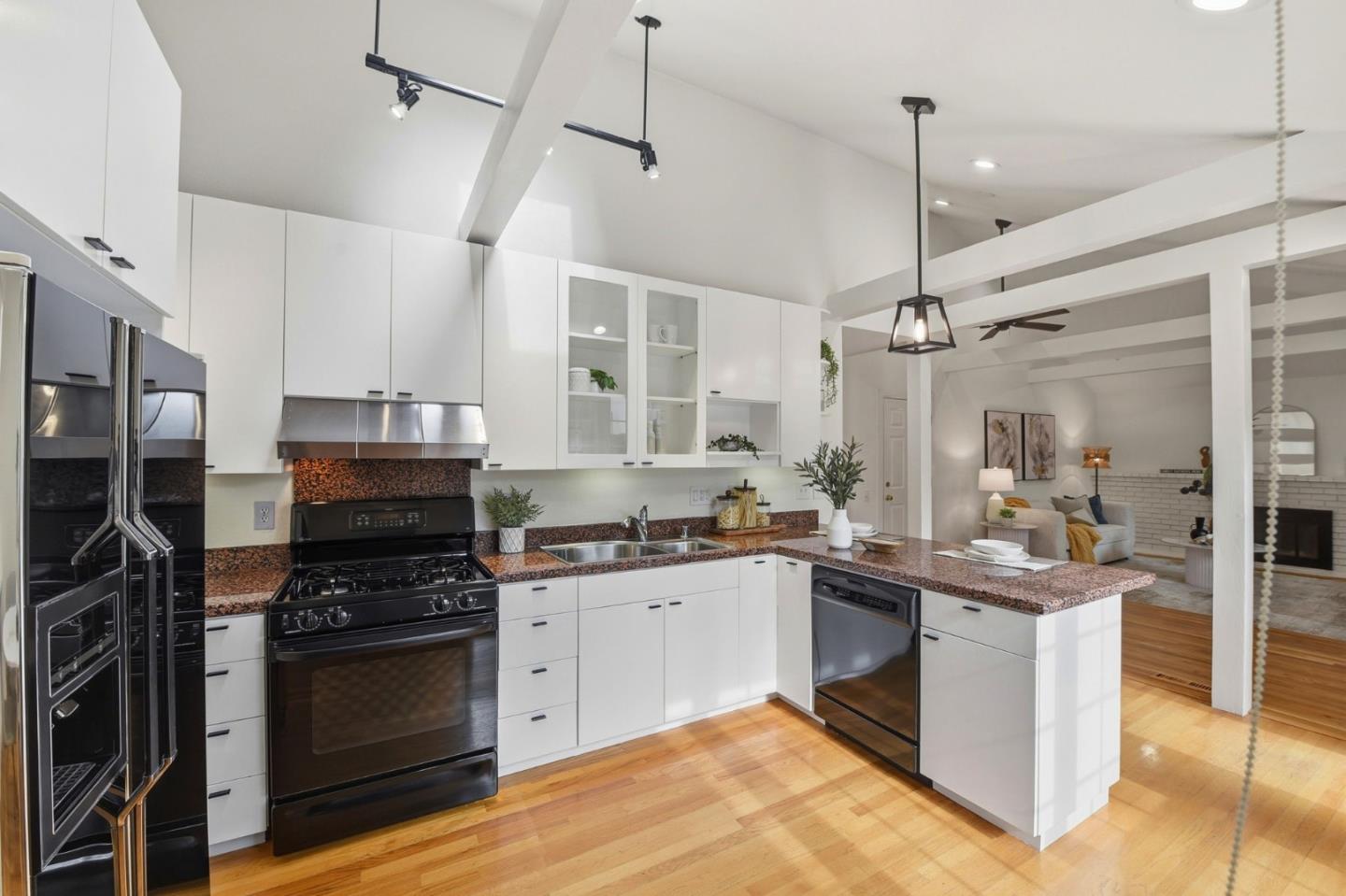 Detail Gallery Image 12 of 44 For 7027 Brooktree Way, San Jose,  CA 95120 - 4 Beds | 2 Baths