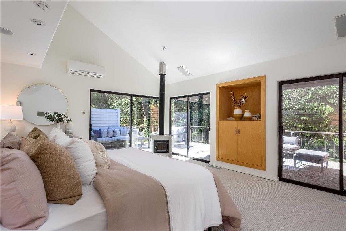 Detail Gallery Image 17 of 58 For 90 Hayfields Rd, Portola Valley,  CA 94028 - 6 Beds | 3/1 Baths