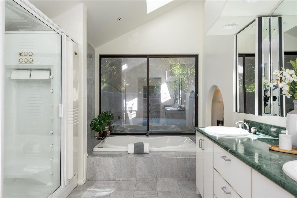 Detail Gallery Image 18 of 58 For 90 Hayfields Rd, Portola Valley,  CA 94028 - 6 Beds | 3/1 Baths