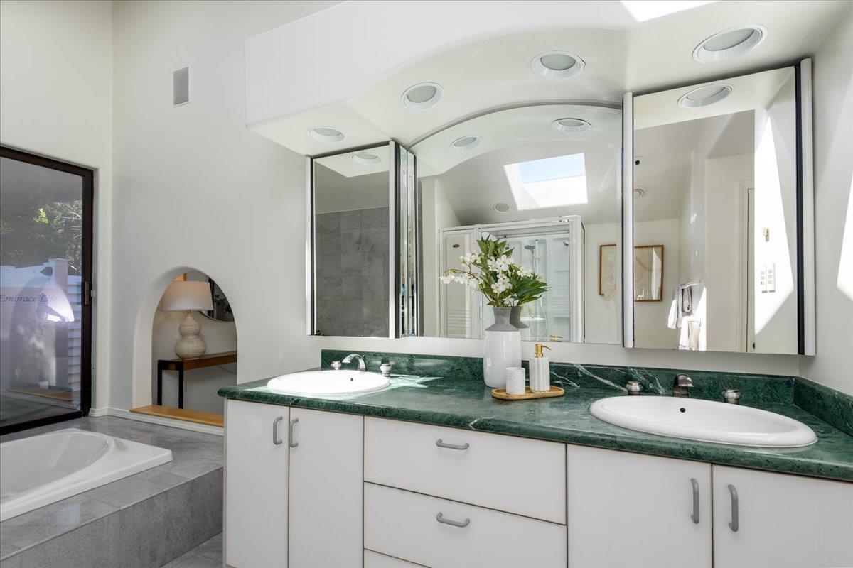 Detail Gallery Image 21 of 58 For 90 Hayfields Rd, Portola Valley,  CA 94028 - 6 Beds | 3/1 Baths