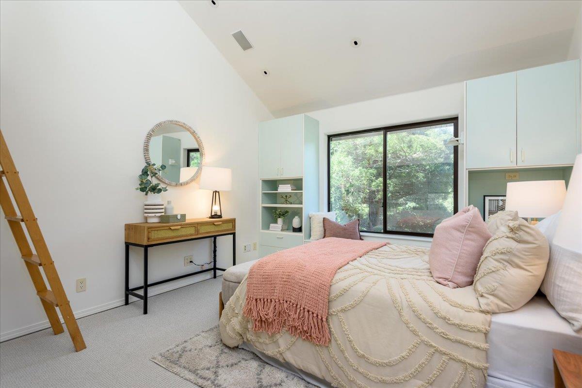 Detail Gallery Image 26 of 58 For 90 Hayfields Rd, Portola Valley,  CA 94028 - 6 Beds | 3/1 Baths