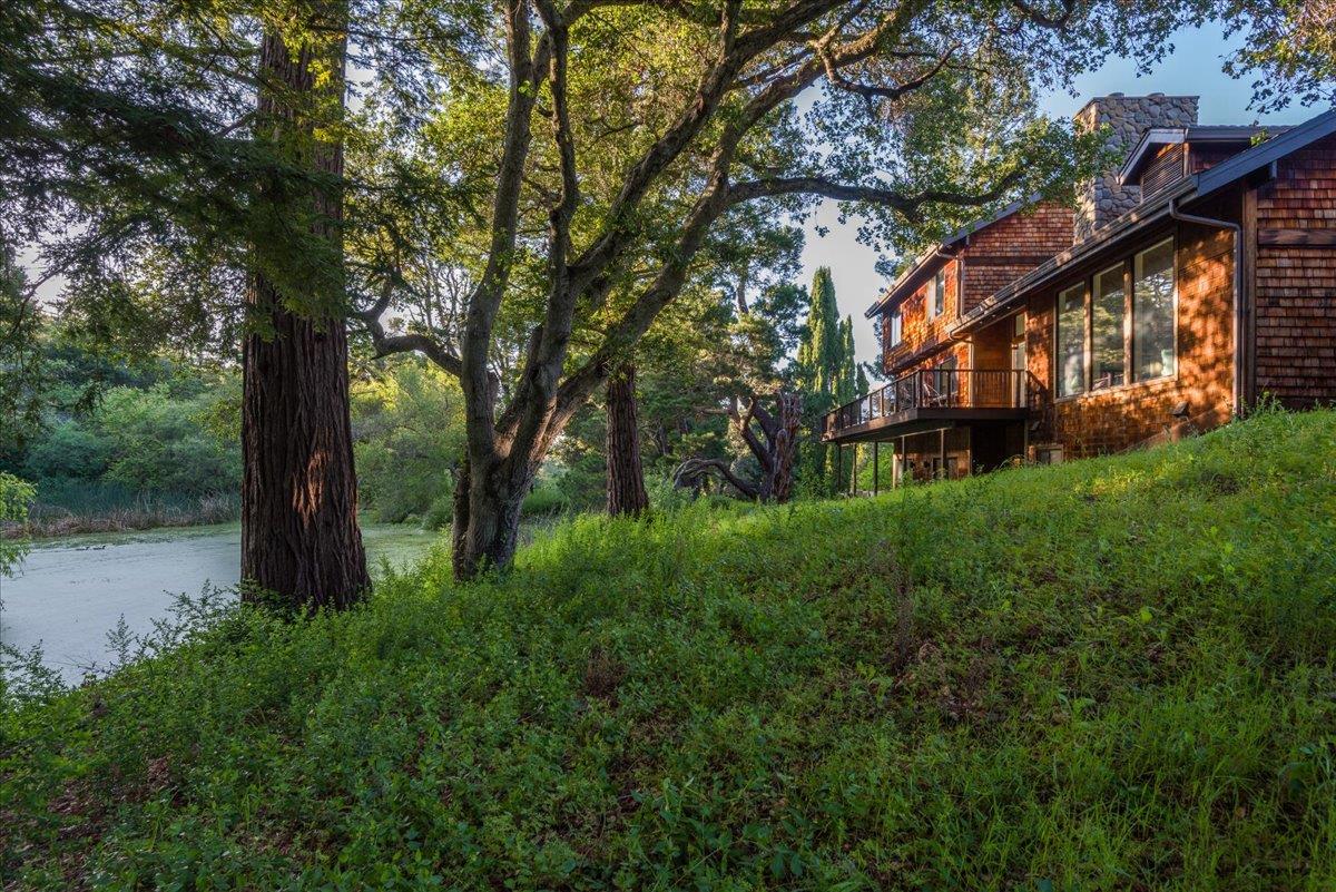 Detail Gallery Image 4 of 58 For 90 Hayfields Rd, Portola Valley,  CA 94028 - 6 Beds | 3/1 Baths