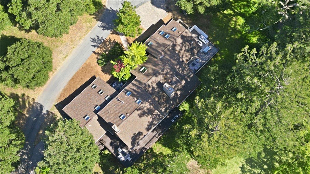 Detail Gallery Image 51 of 58 For 90 Hayfields Rd, Portola Valley,  CA 94028 - 6 Beds | 3/1 Baths