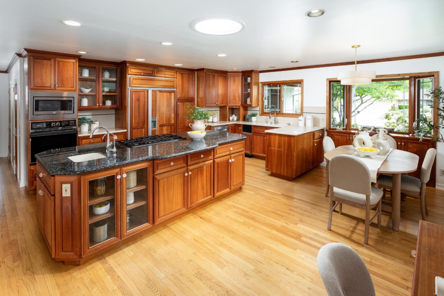 Detail Gallery Image 9 of 33 For 20391 Wolcot Way, Saratoga,  CA 95070 - 4 Beds | 3 Baths