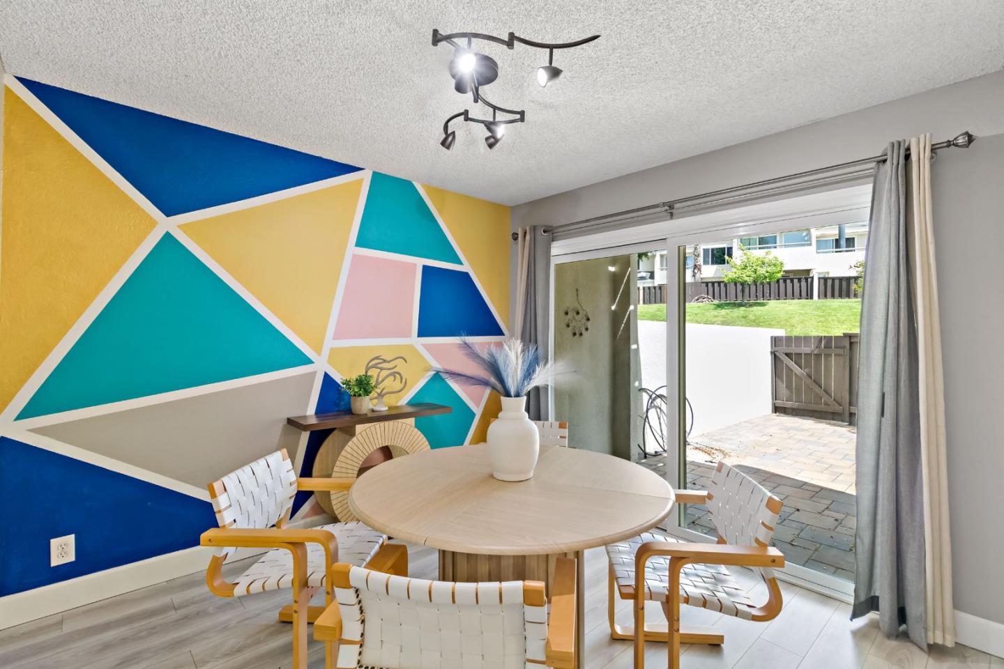 Detail Gallery Image 14 of 51 For 1760 Shady Creek Ct, San Jose,  CA 95148 - 3 Beds | 2/1 Baths