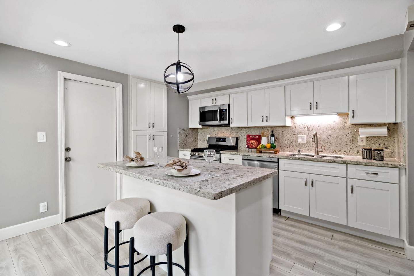 Detail Gallery Image 16 of 51 For 1760 Shady Creek Ct, San Jose,  CA 95148 - 3 Beds | 2/1 Baths