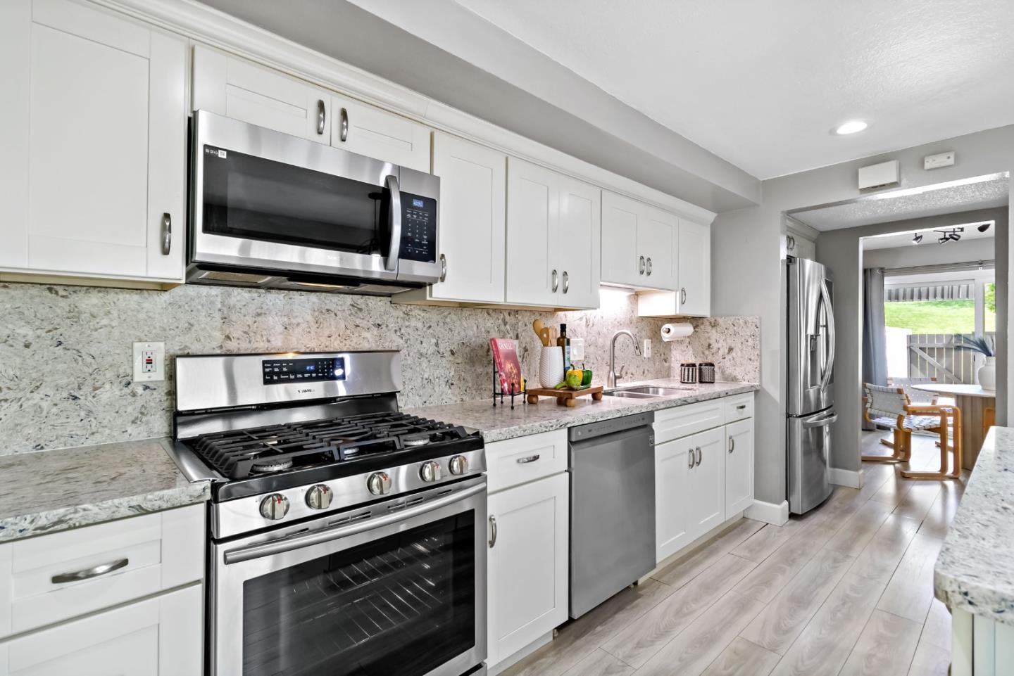 Detail Gallery Image 18 of 51 For 1760 Shady Creek Ct, San Jose,  CA 95148 - 3 Beds | 2/1 Baths